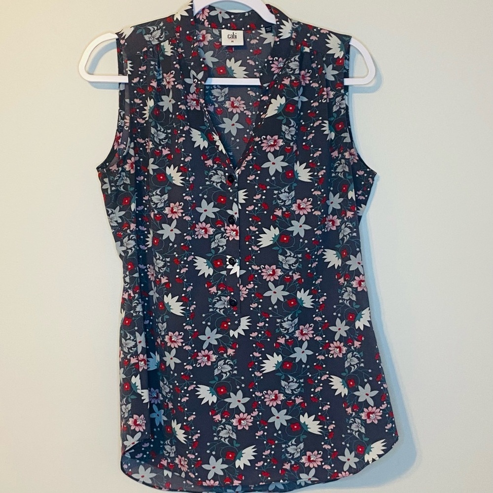 CAbi Plaza Fiesta Floral Gray Top with Red and Pink Accents